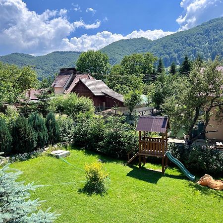 Casa Centiu Hotell Bran  Exteriör bild
