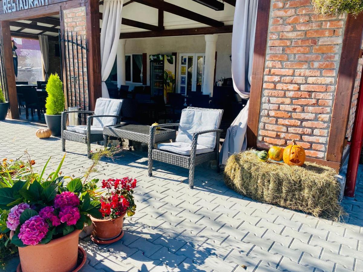 Casa Centiu Hotell Bran  Exteriör bild
