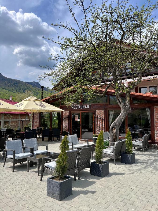 Casa Centiu Hotell Bran  Exteriör bild