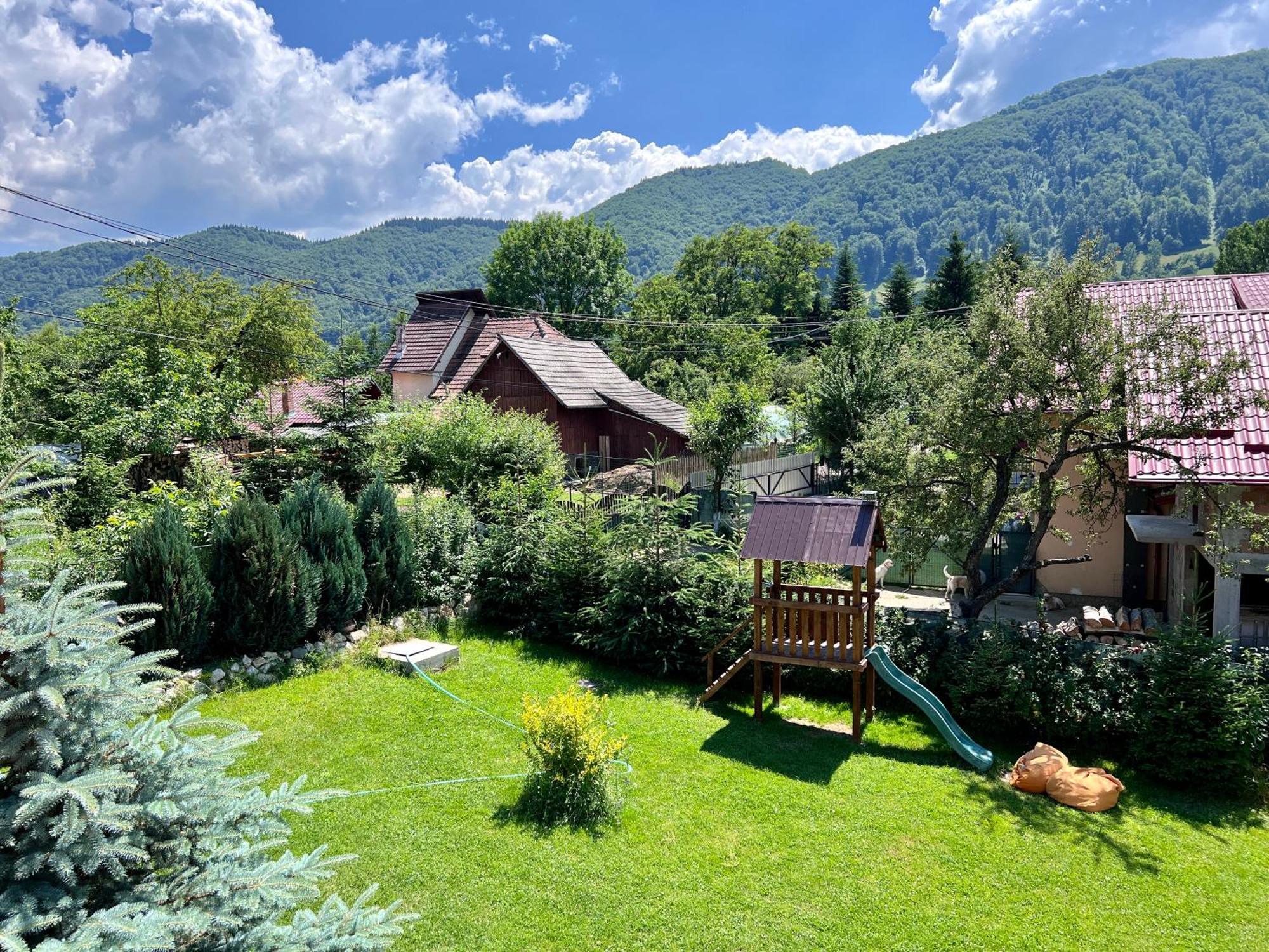 Casa Centiu Hotell Bran  Exteriör bild