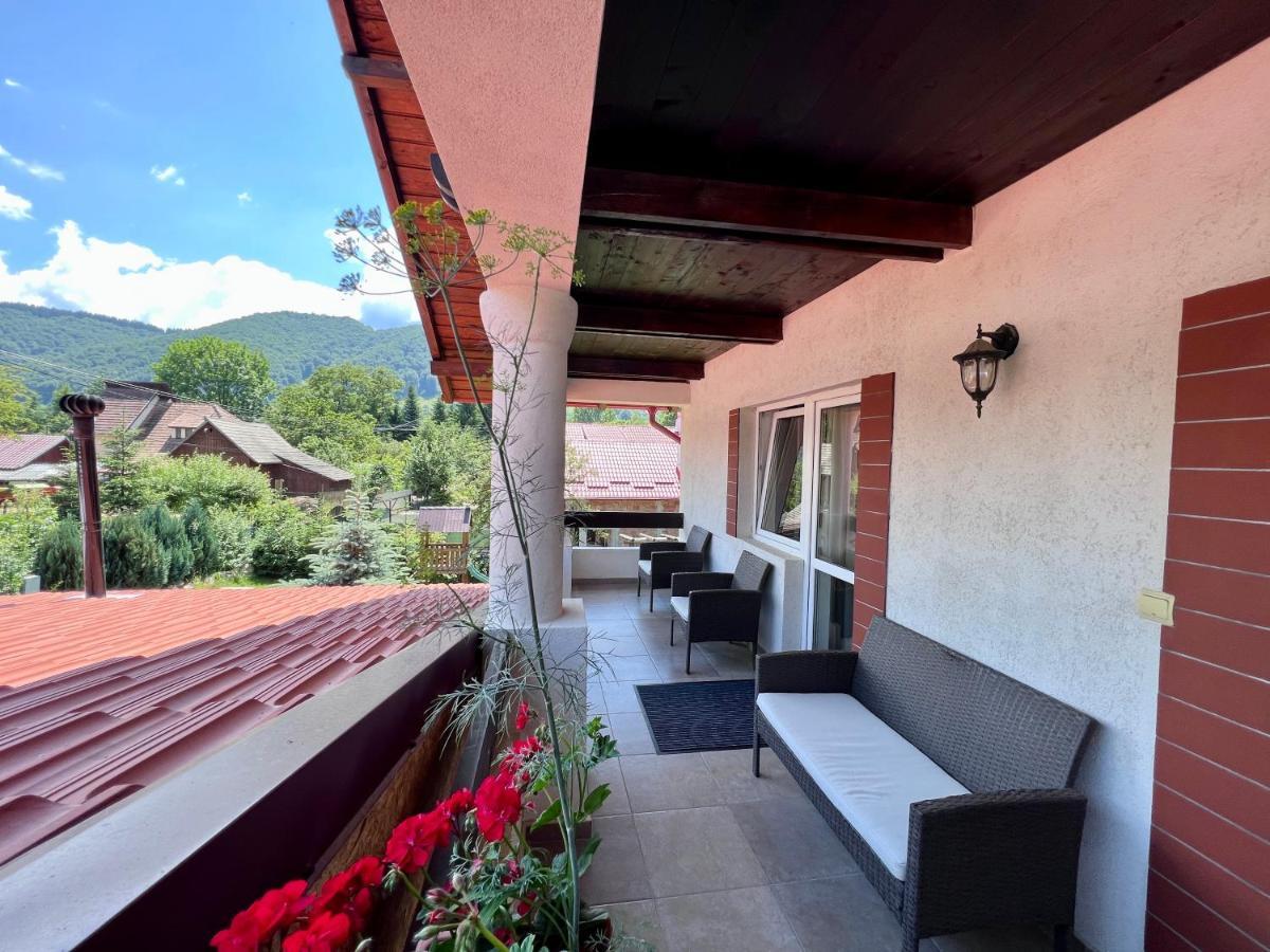 Casa Centiu Hotell Bran  Exteriör bild