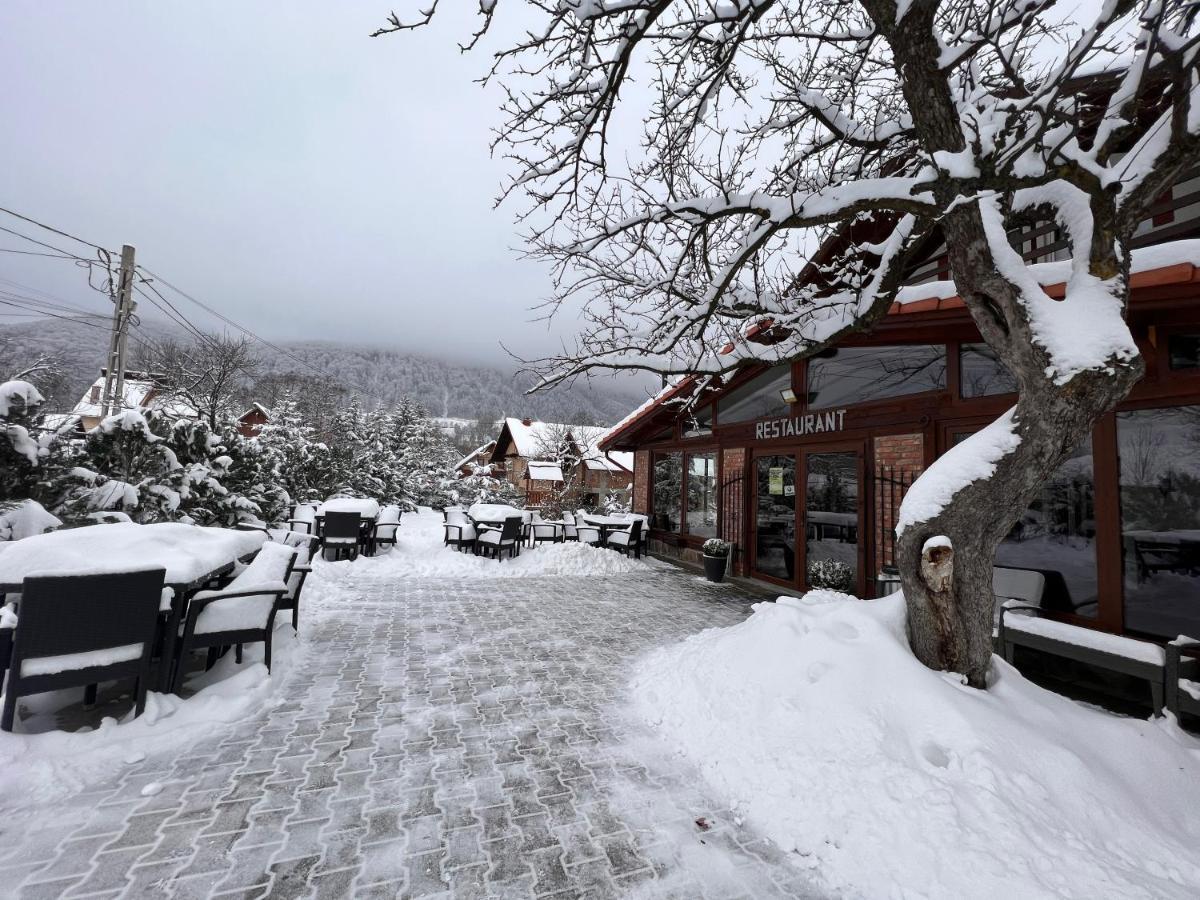 Casa Centiu Hotell Bran  Exteriör bild